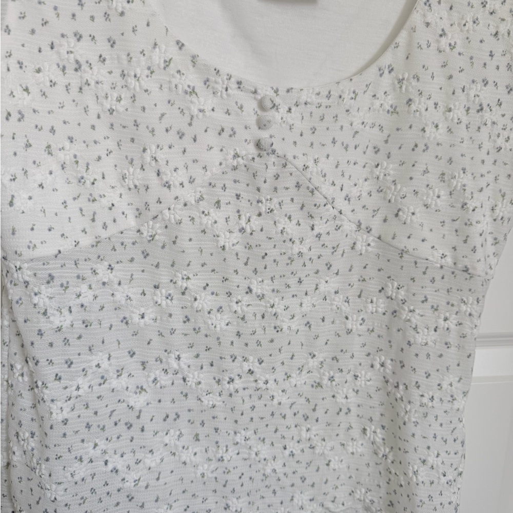 NWT Elodie Floral Baby Tee XL White Fitted Soft Girl Spring Top Scoop Neck - Picture 5 of 12